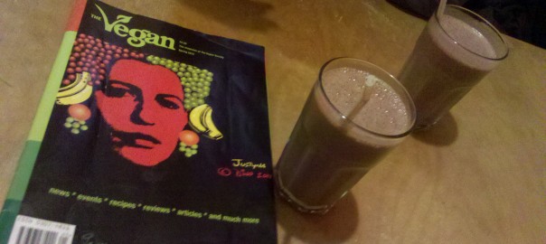 Erdnuss-Schoko-Bananen-Milchshake (im Earth Café, Manchester)