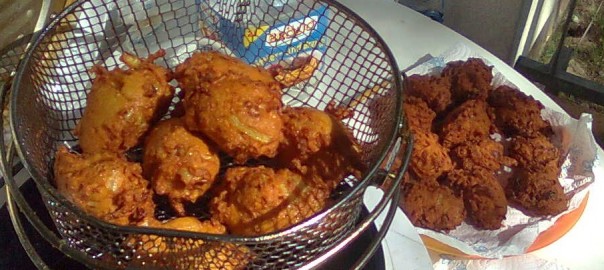 Onion Bhajis (frittierte Zwiebelbälle)