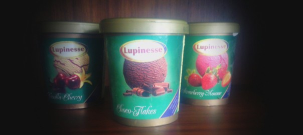 Vanille-Kirsch-Eis, Schokoladeneis, Erdbeereis