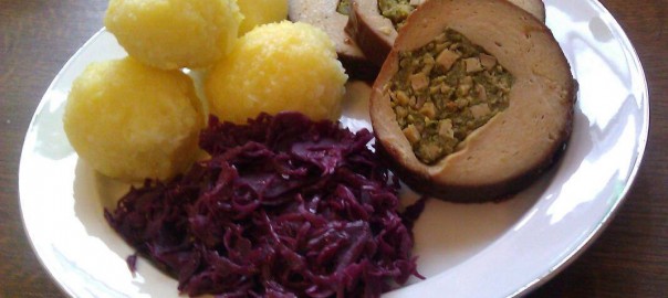 Vesttagsbraten, Rotkohl, Kartoffelklöße